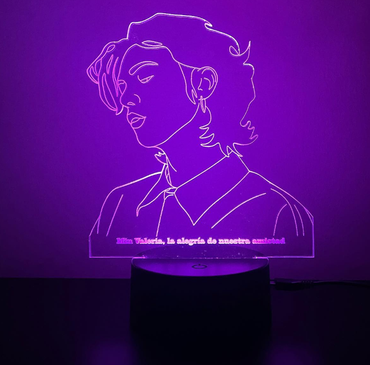 Lampara LED 3D Diseño Personalizado – Un Detalle con Luz Propia
